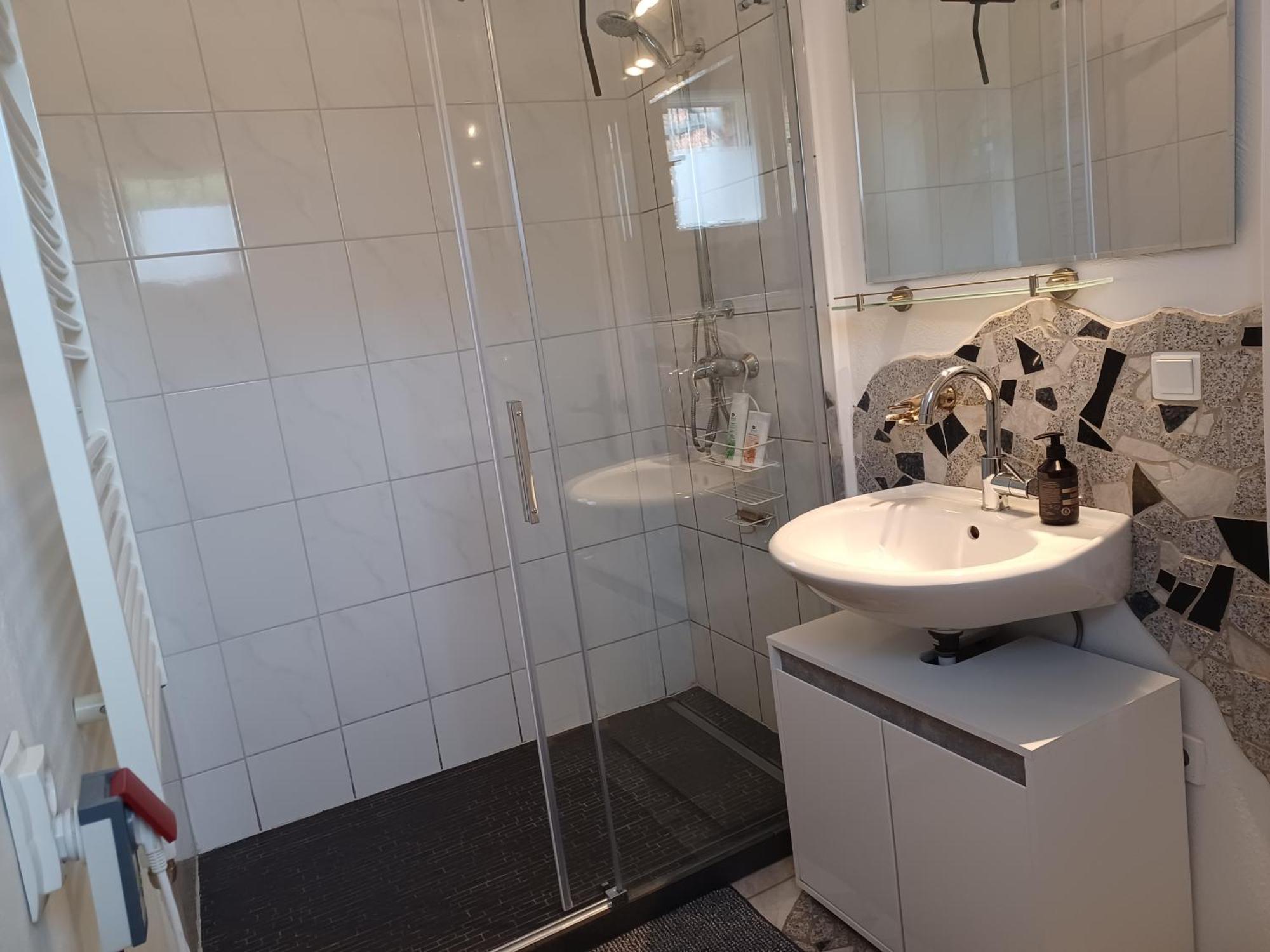Ehemalige Bibliothek Apartment Fuer 2 Mit Kueche Kamin Netflix Parken Und Hofladen Steinhofel Luaran gambar
